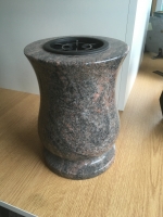 Vase tourné tulipe granit