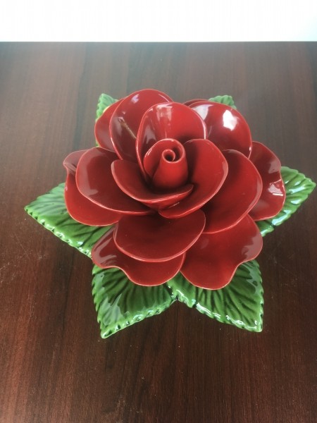 Socle rose rouge 17cm