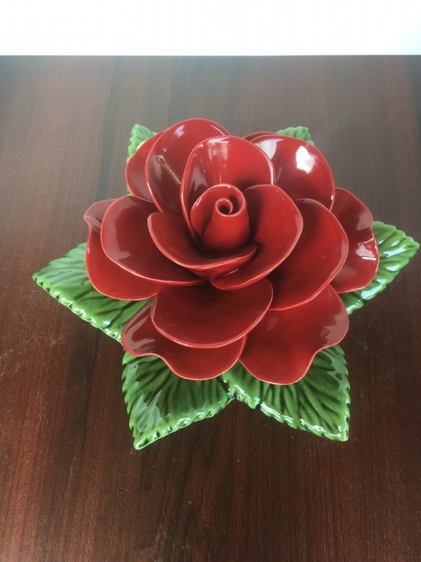 Socle rose rouge 17cm